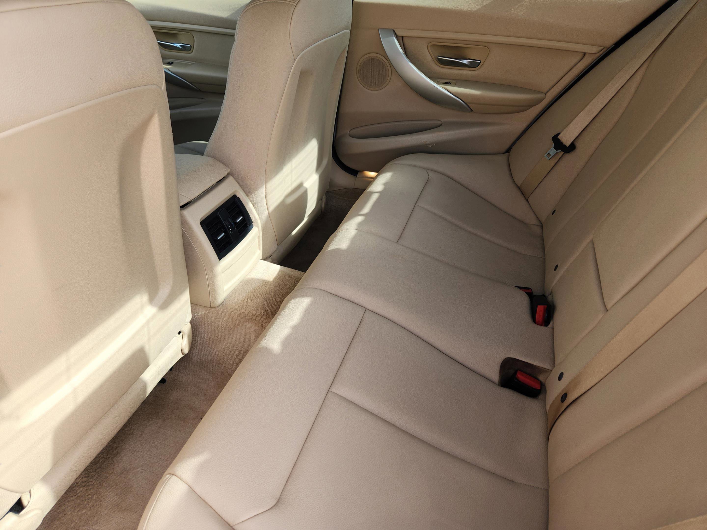 Used 2015 BMW 320i Sedan image 30