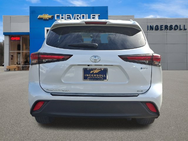 Used 2025 Toyota Highlander XLE AWD/4WD image 23