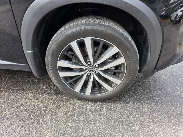 Used 2024 Nissan Pathfinder Platinum w/ Cargo Package image 11