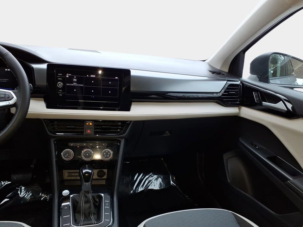 Used 2025 Volkswagen Taos S image 13