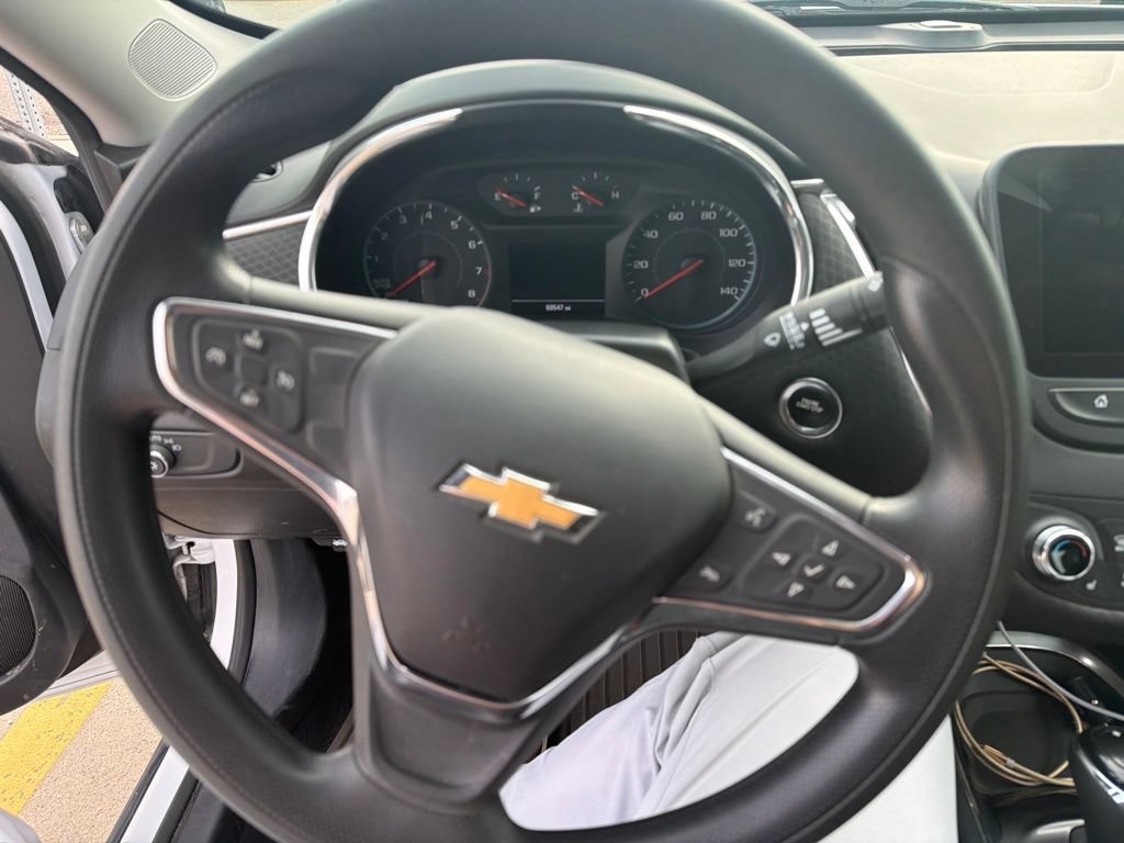 Used 2020 Chevrolet Malibu LT FWD image 12