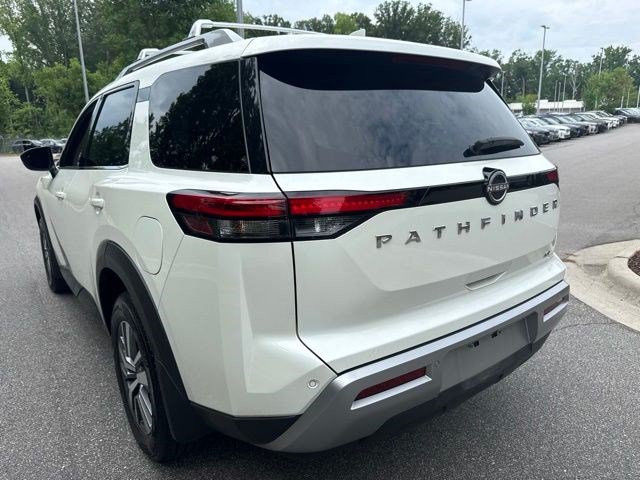 Used 2023 Nissan Pathfinder SL FWD image 7