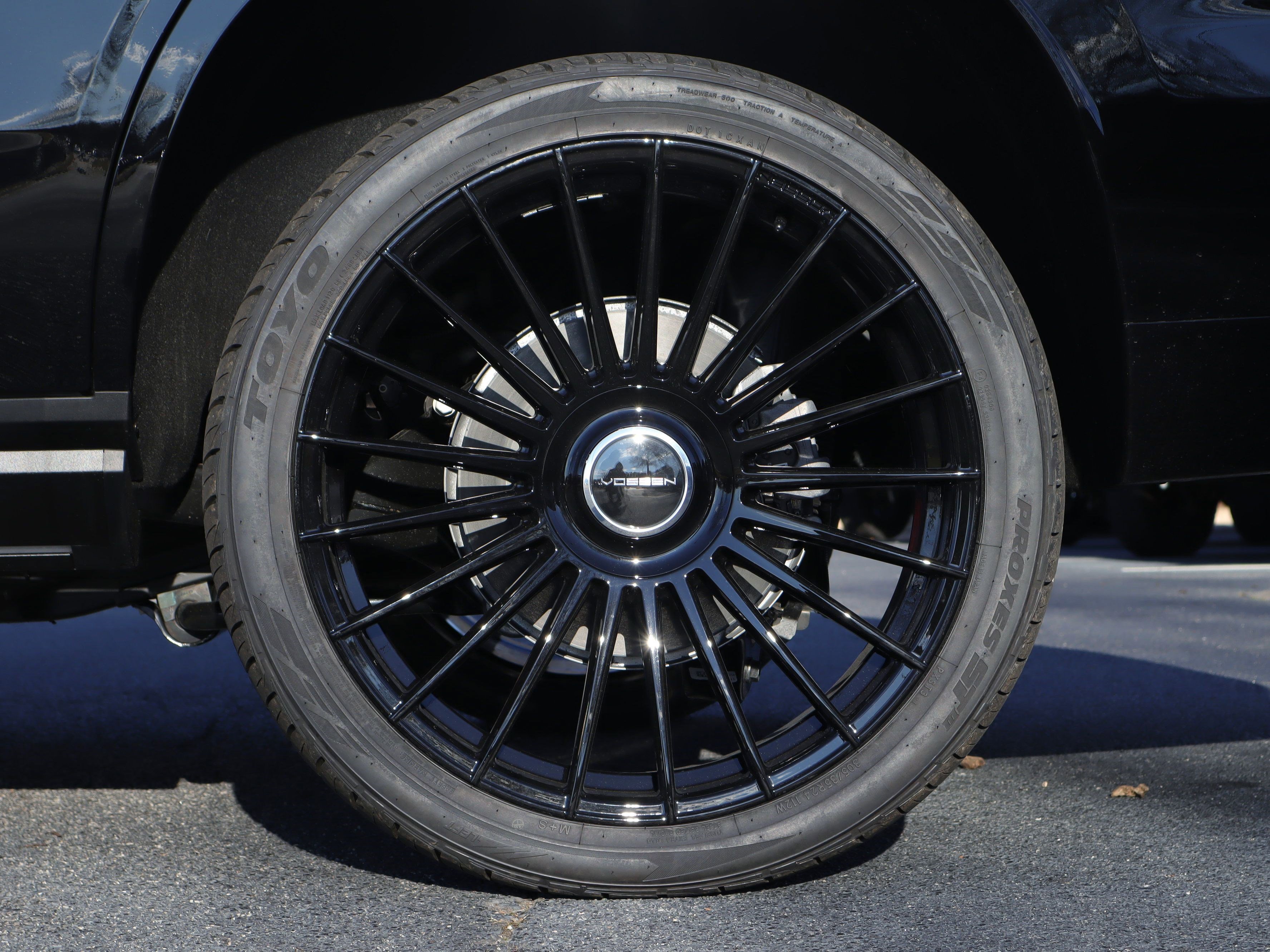 Used 2026 Cadillac Escalade Platinum Sport image 34