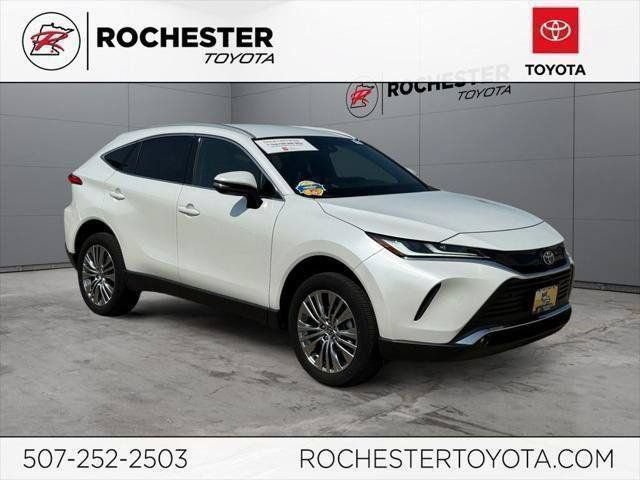 Certified 2024 Toyota Venza XLE AWD/4WD image 91