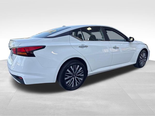 Used 2025 Nissan Altima 2.5 SV FWD image 5