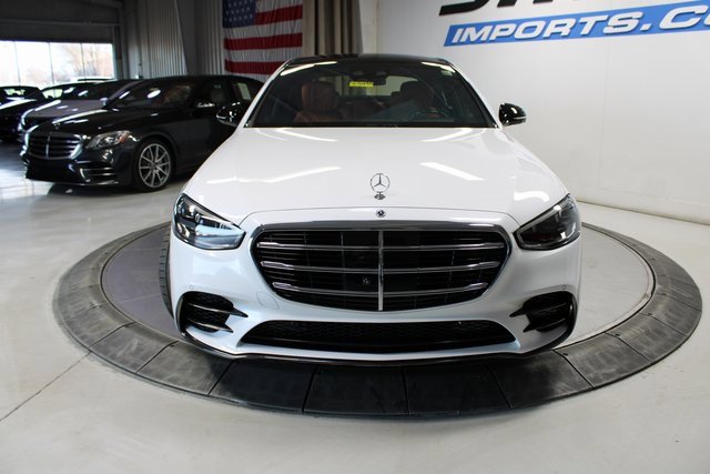 Used 2024 Mercedes-Benz S 580 4MATIC Sedan image 3