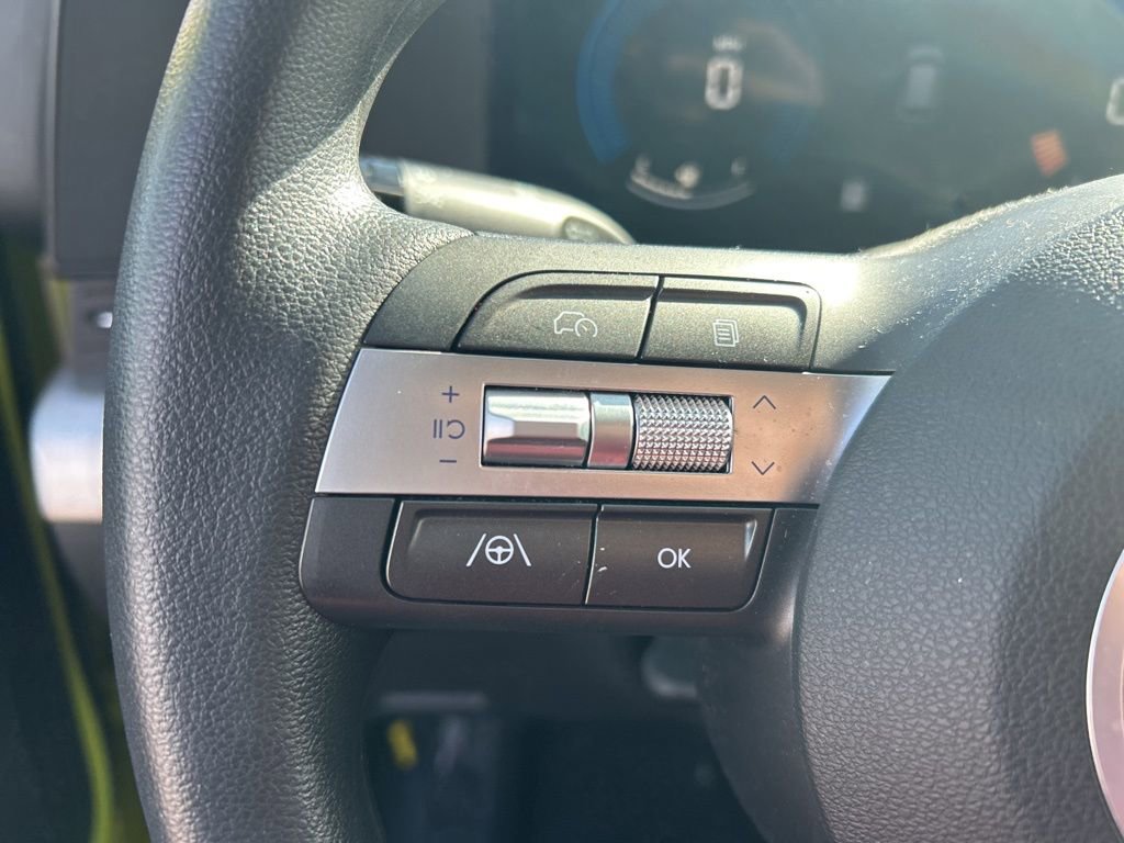 Used 2024 Hyundai Kona SE image 15