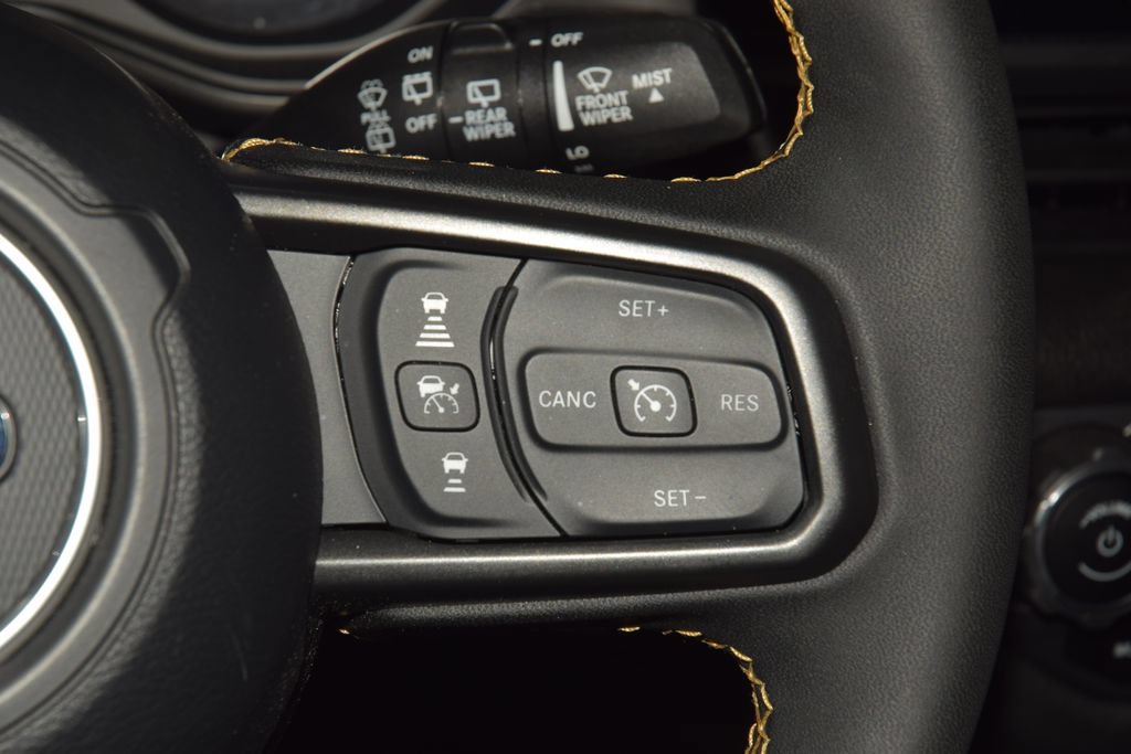 Used 2024 Jeep Wrangler Unlimited Sport AWD/4WD image 30