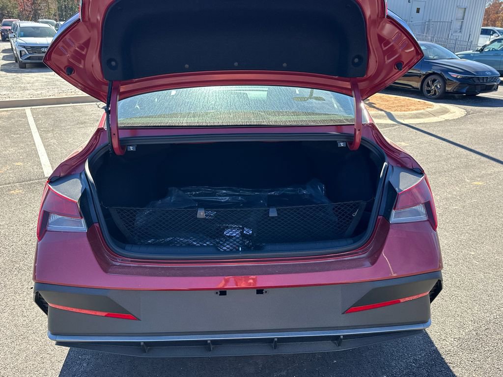 New 2026 Hyundai Elantra Sport image 18