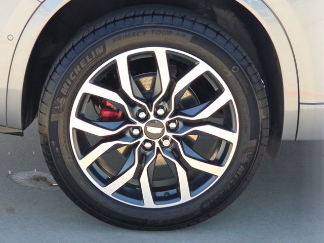 Used 2024 Cadillac XT6 Sport w/ Technology Package image 9