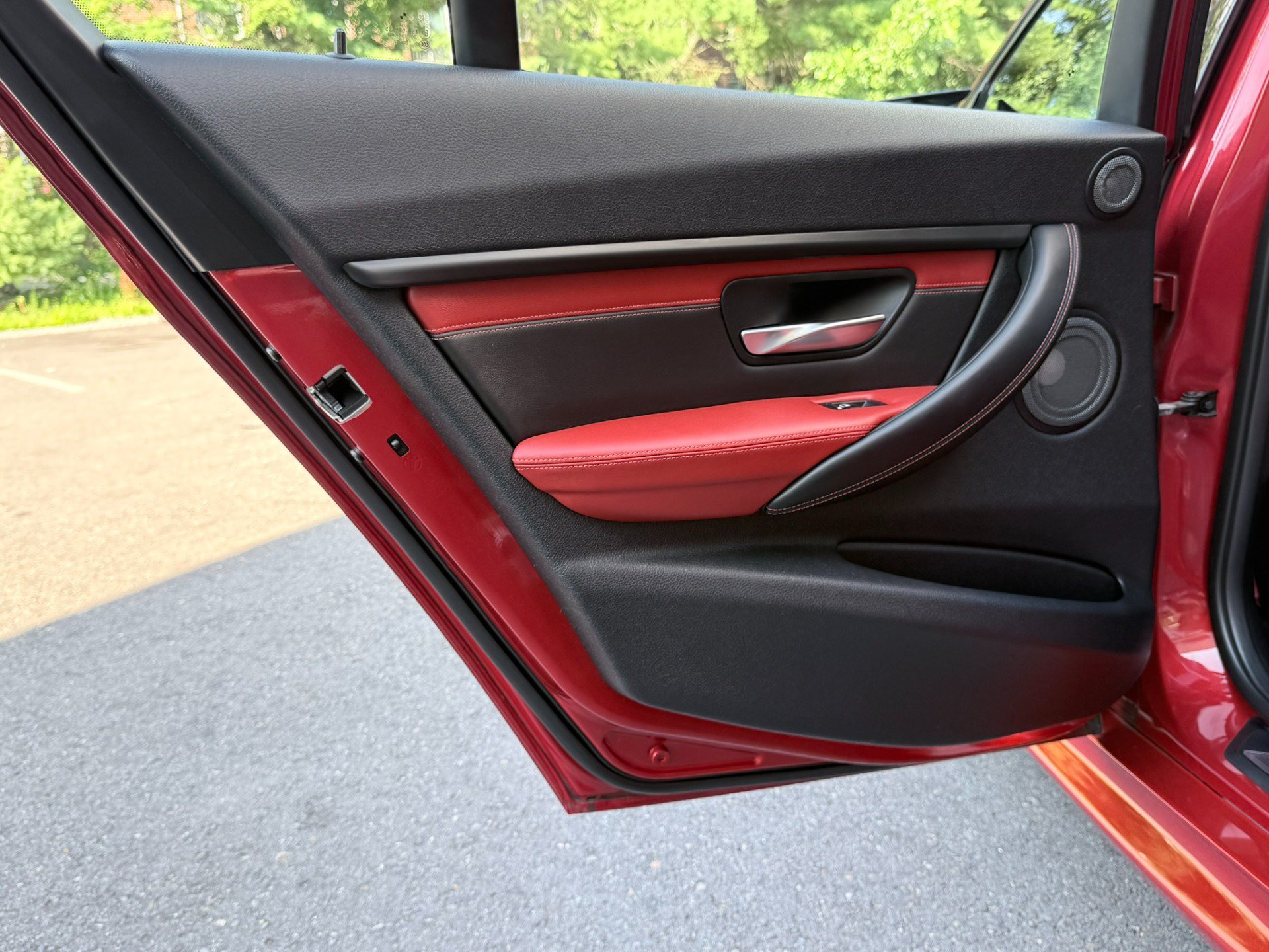 Used 2016 BMW M3 RWD image 16