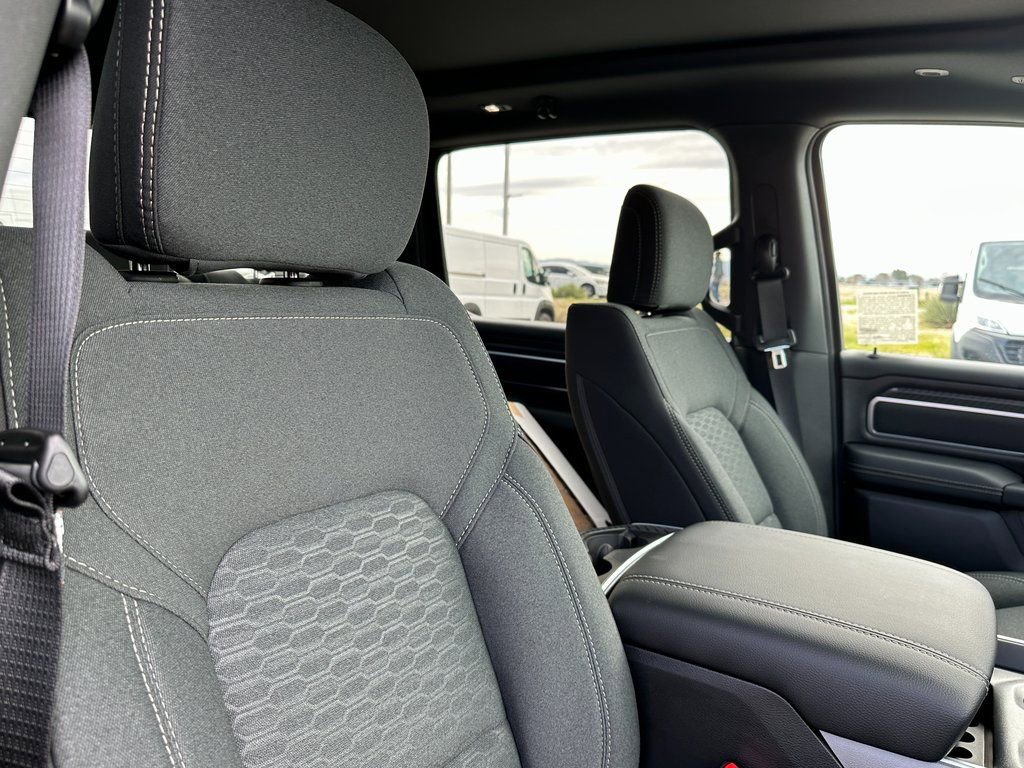 New 2026 RAM 1500 4x4 Crew Cab image 16