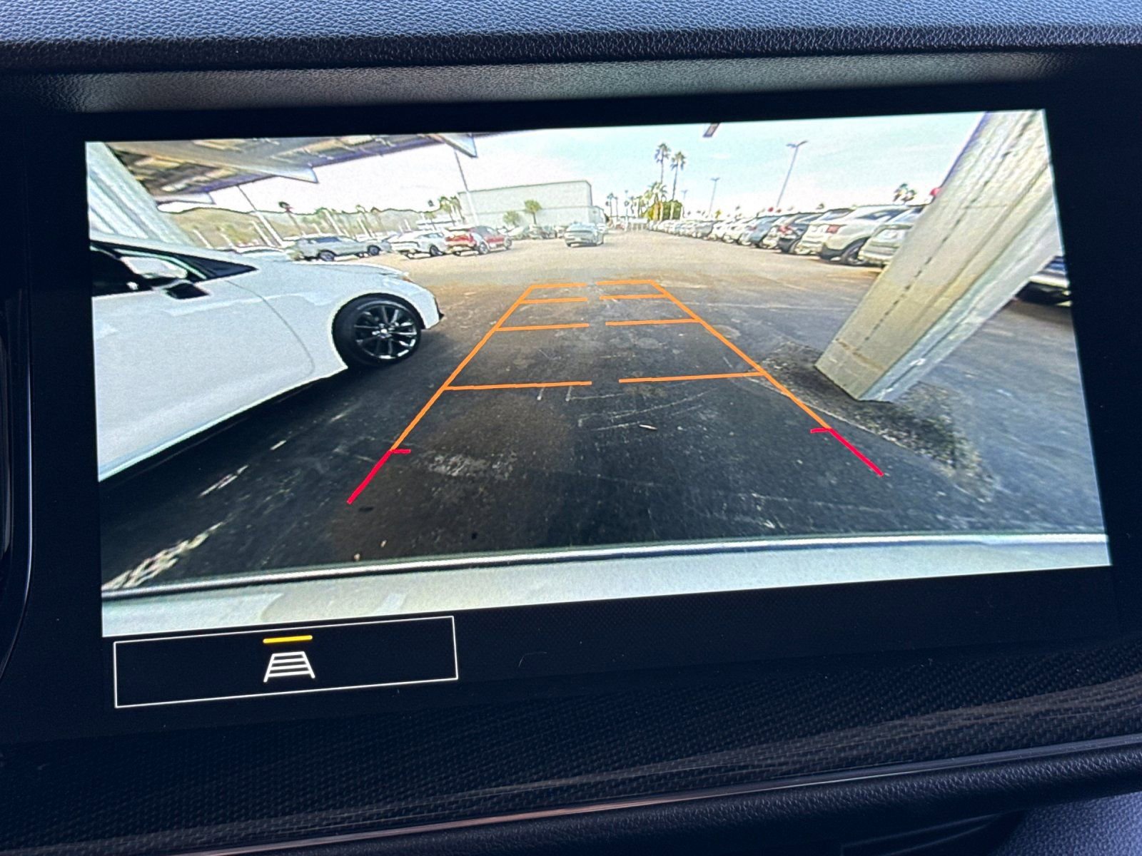 Used 2023 Buick Envision Essence image 18