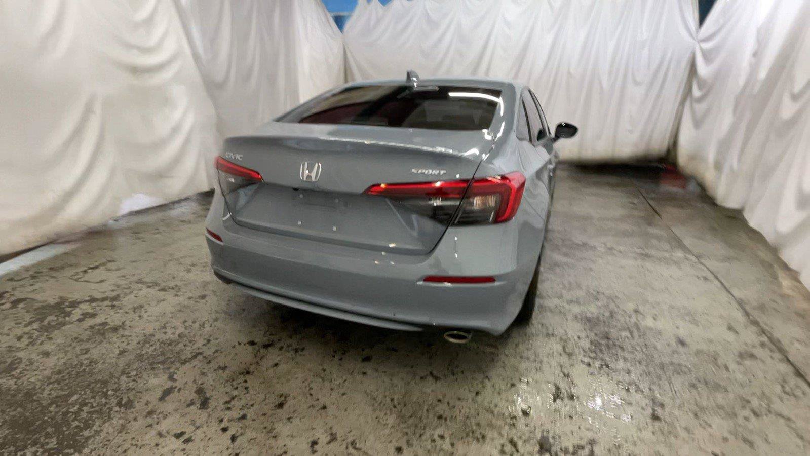 Used 2023 Honda Civic Sport image 8