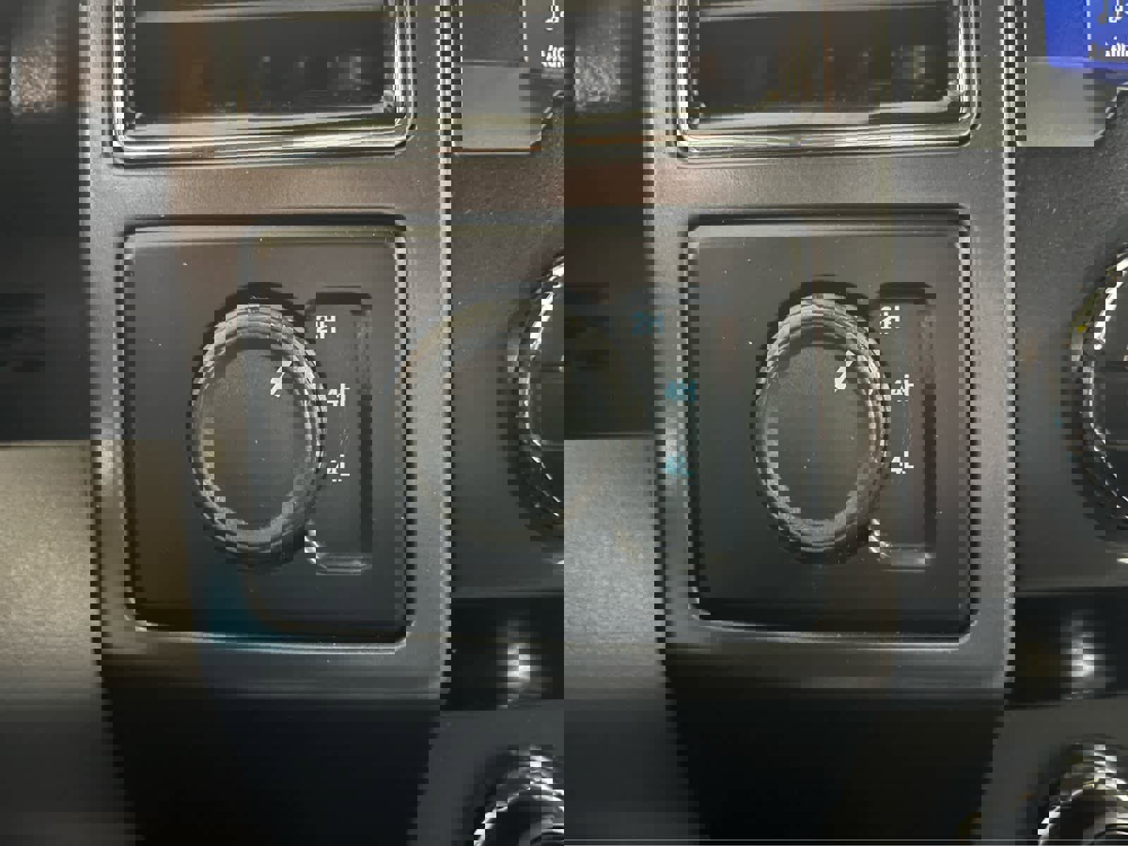 Used 2020 Ford F150 XLT w/ Equipment Group 302A Luxury AWD/4WD image 44