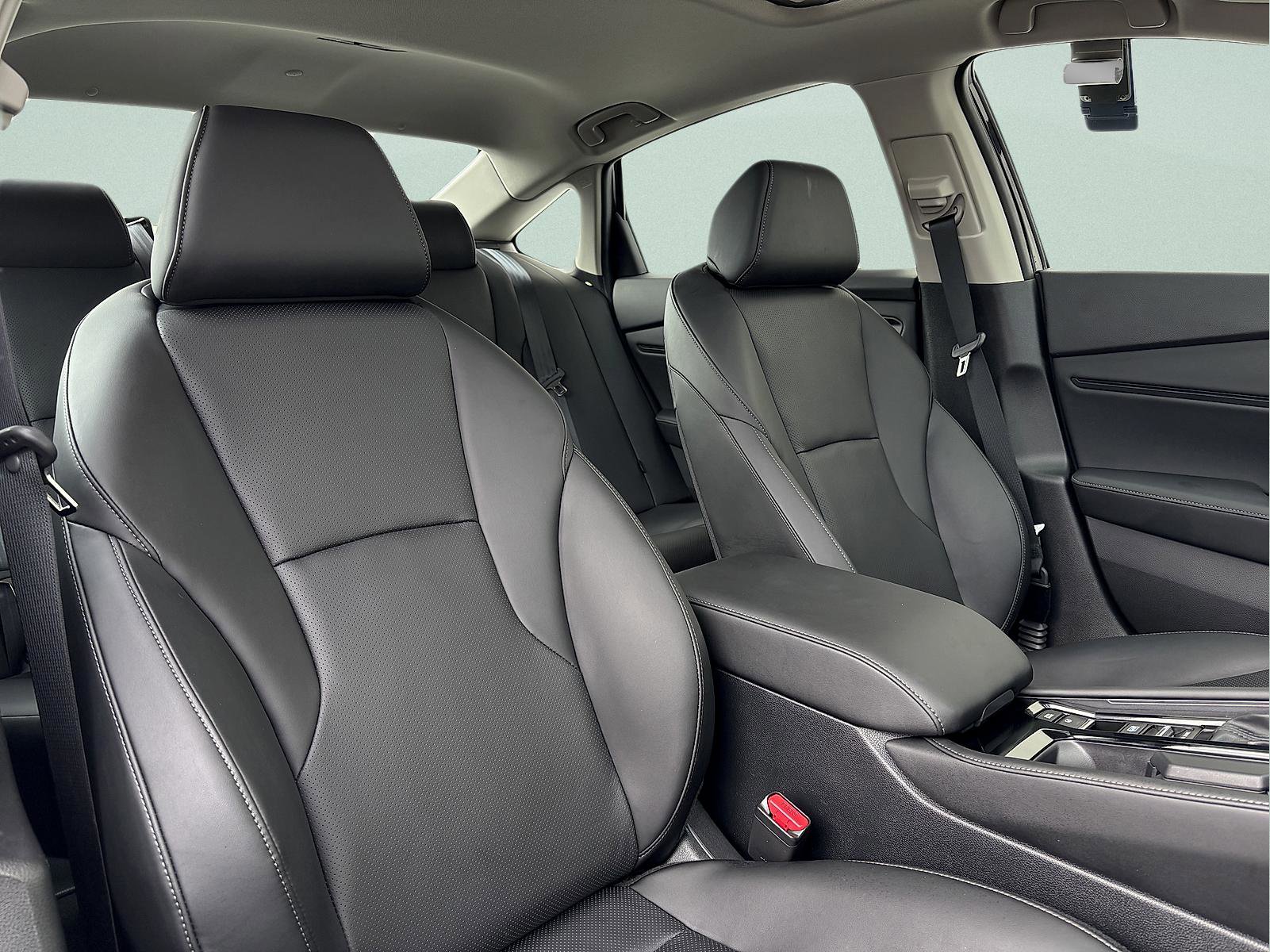 Certified 2025 Honda Accord Touring image 40