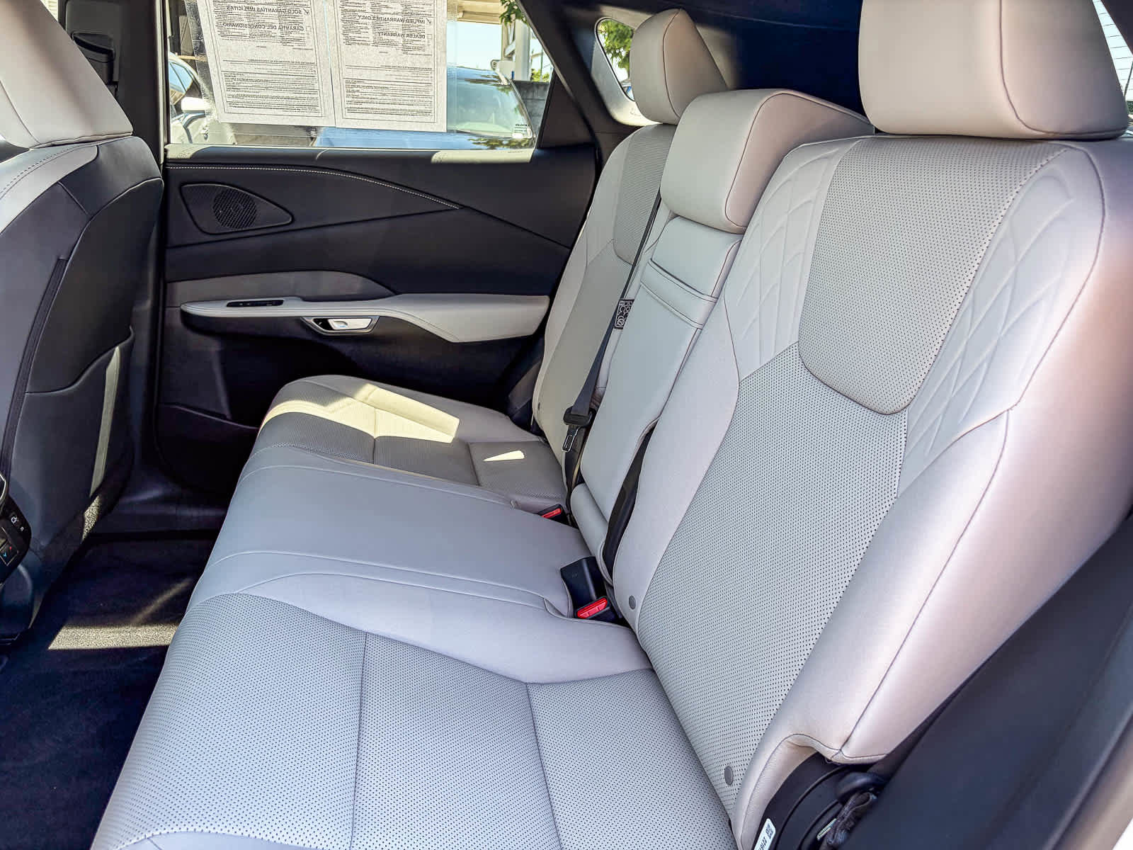 Certified 2025 Lexus RX 350h w/ Convenience Package AWD/4WD image 17