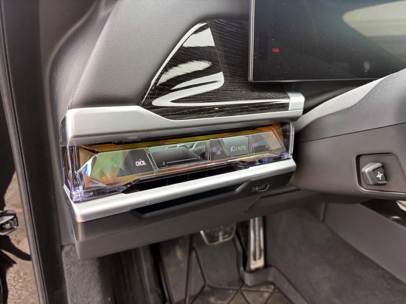 Used 2026 BMW i7 xDrive60 w/ Executive Package AWD/4WD image 15