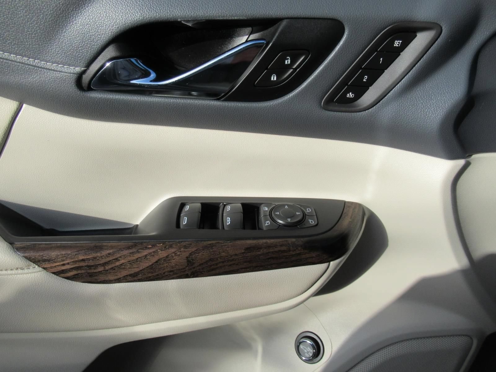 Used 2021 GMC Acadia Denali w/ Denali Technology Package FWD image 22