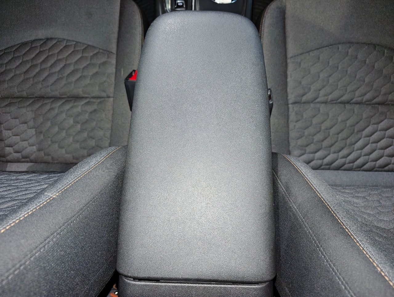 Used 2018 Chevrolet Equinox LT image 38