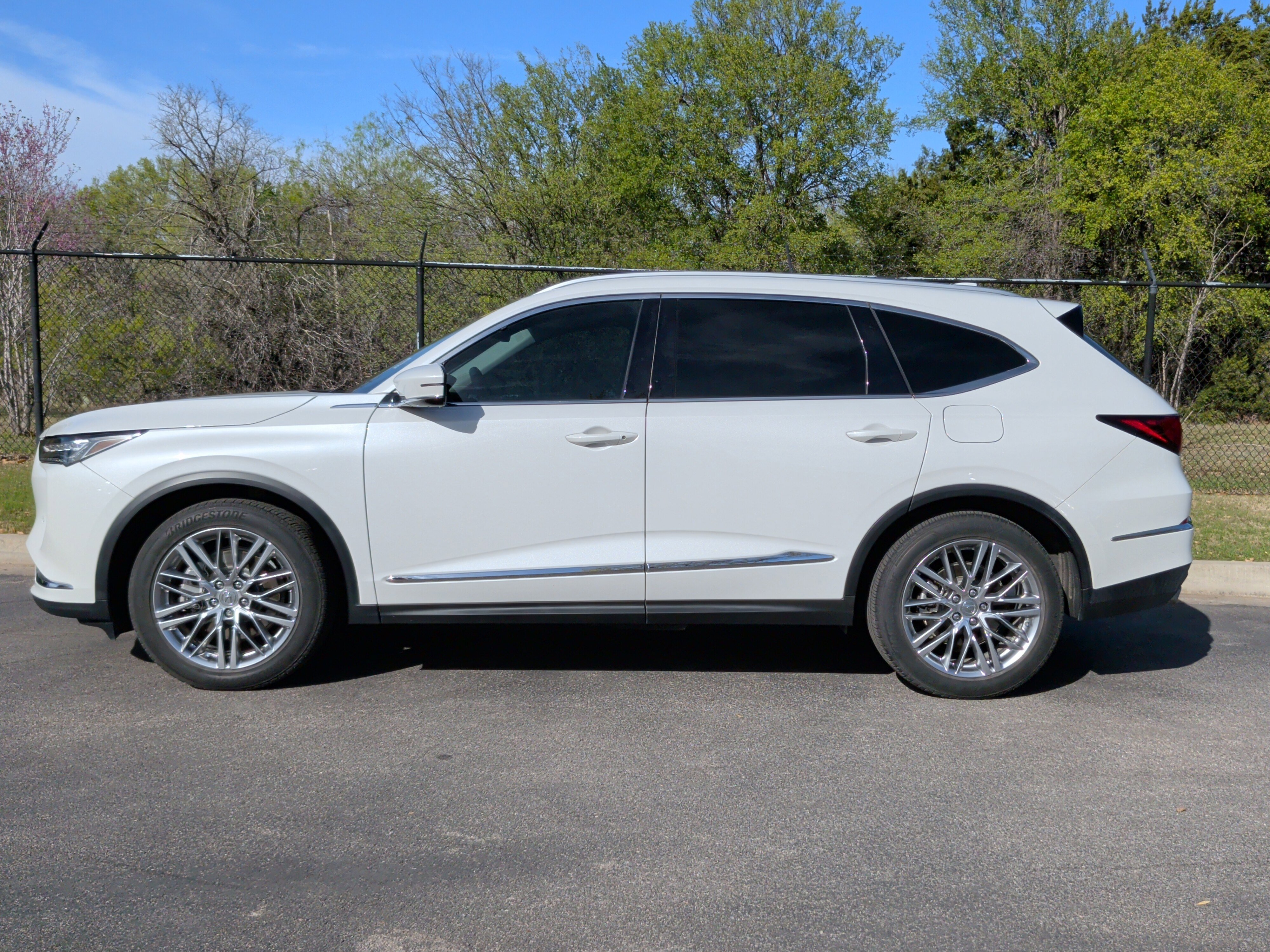 Used 2022 Acura MDX SH-AWD w/Advance Package image 10