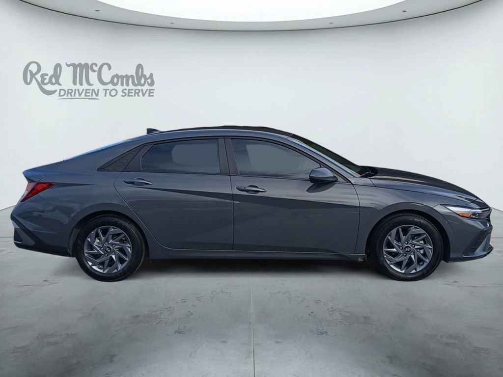 Used 2024 Hyundai Elantra SEL FWD image 6