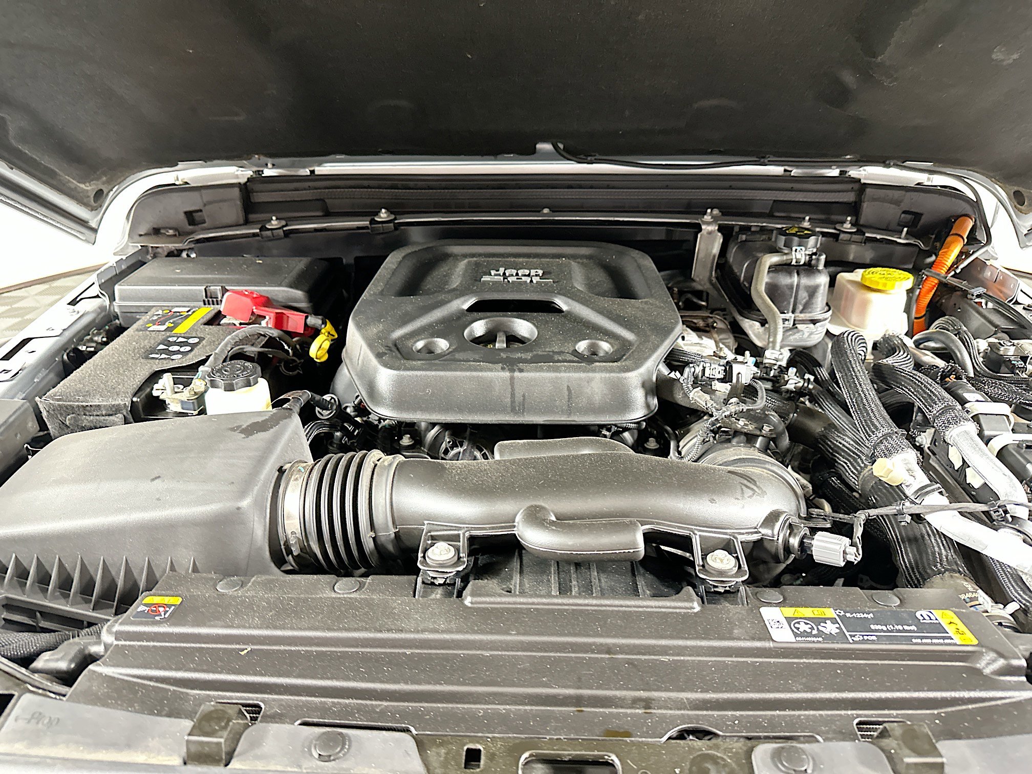 Used 2023 Jeep Wrangler Unlimited Rubicon 4xe w/ Safety Group image 32