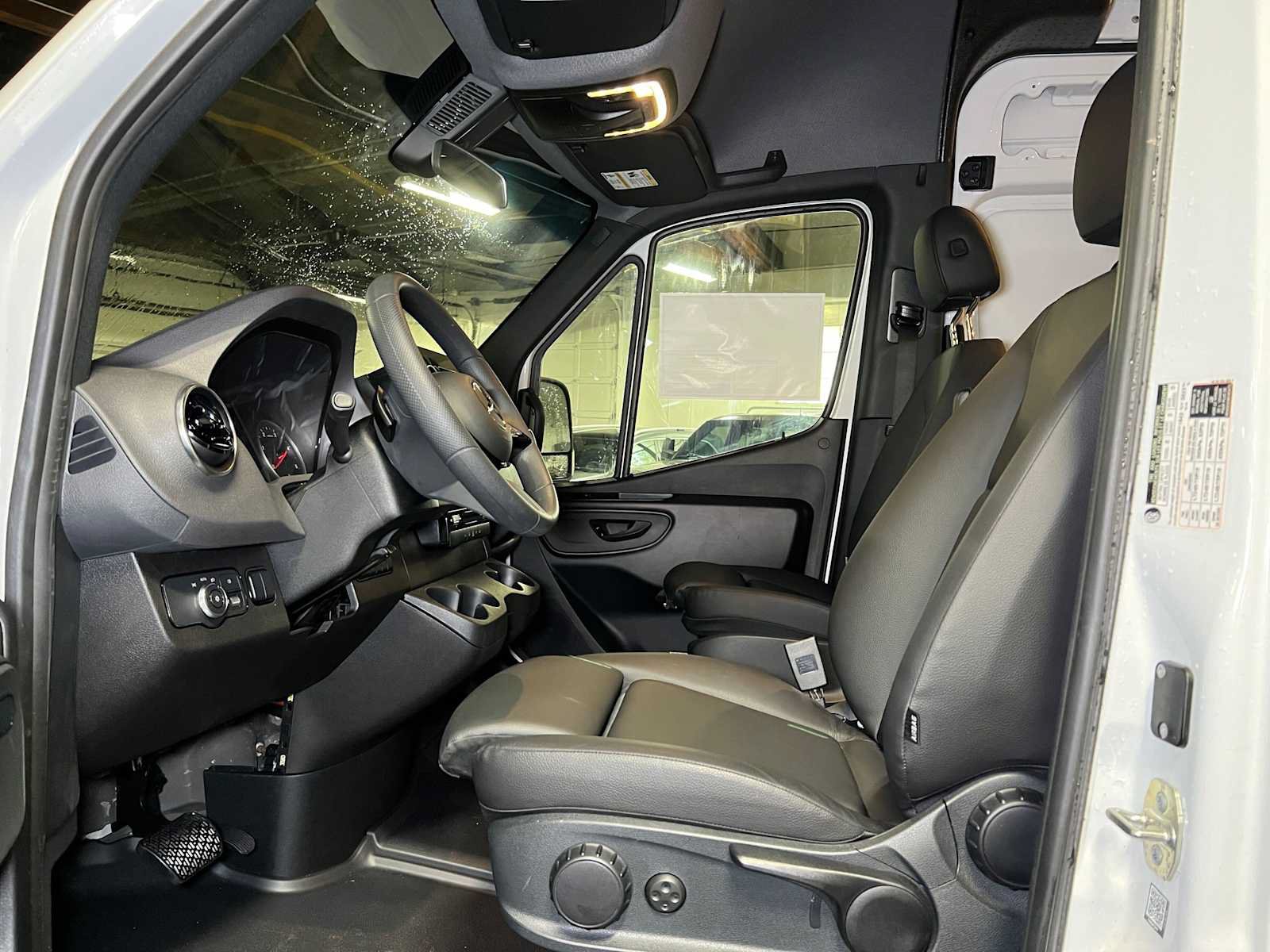 New 2025 Mercedes-Benz Sprinter 2500 image 22