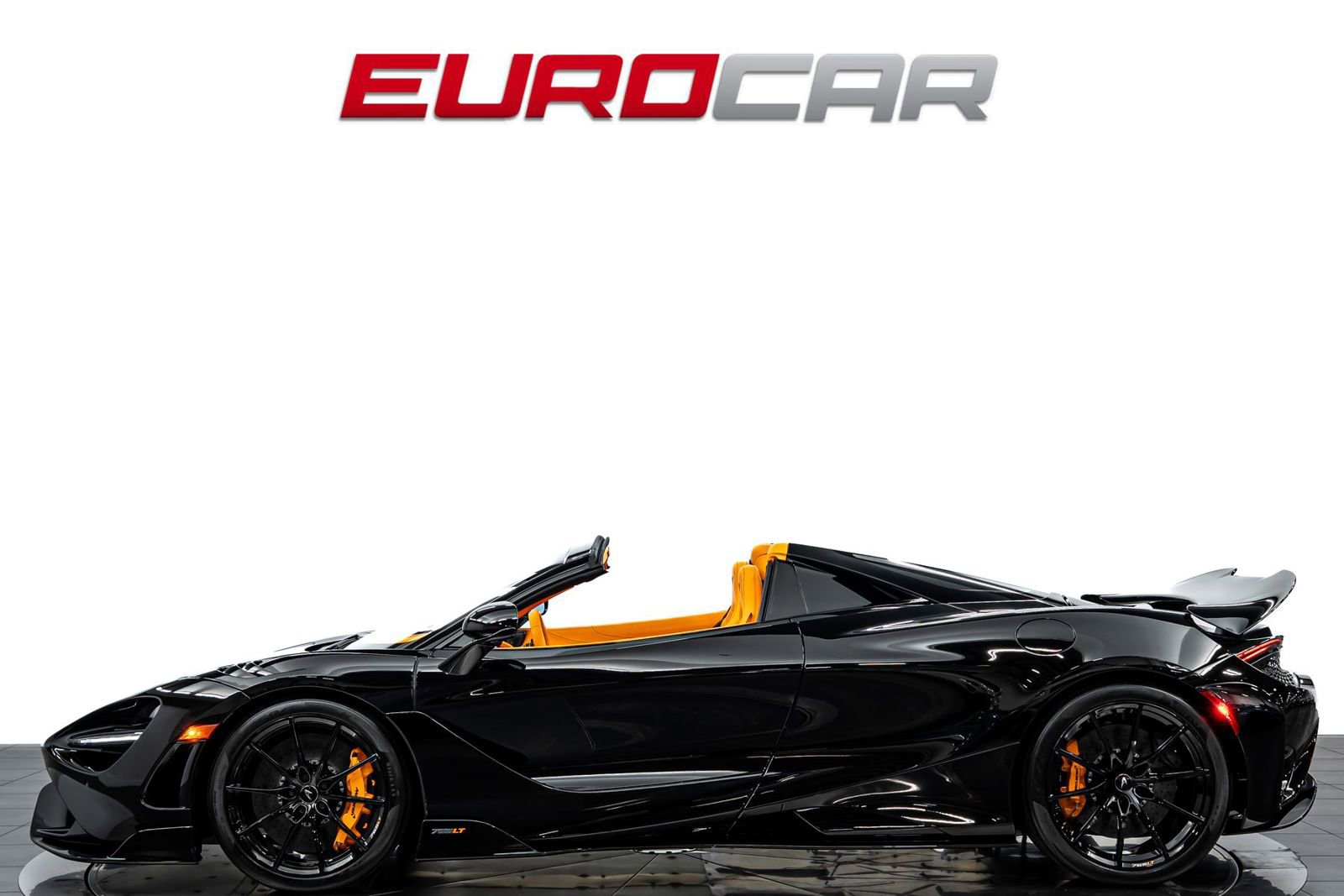 Used 2022 McLaren 765LT RWD image 2