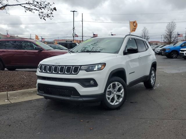 Certified 2024 Jeep Compass Latitude image 1