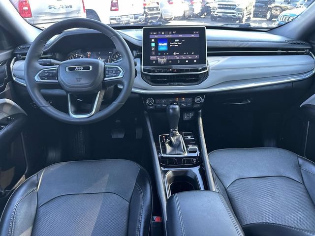 Used 2023 Jeep Compass Limited w/ Elite Group AWD/4WD image 9