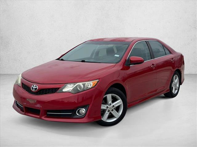 Used 2013 Toyota Camry SE image 2