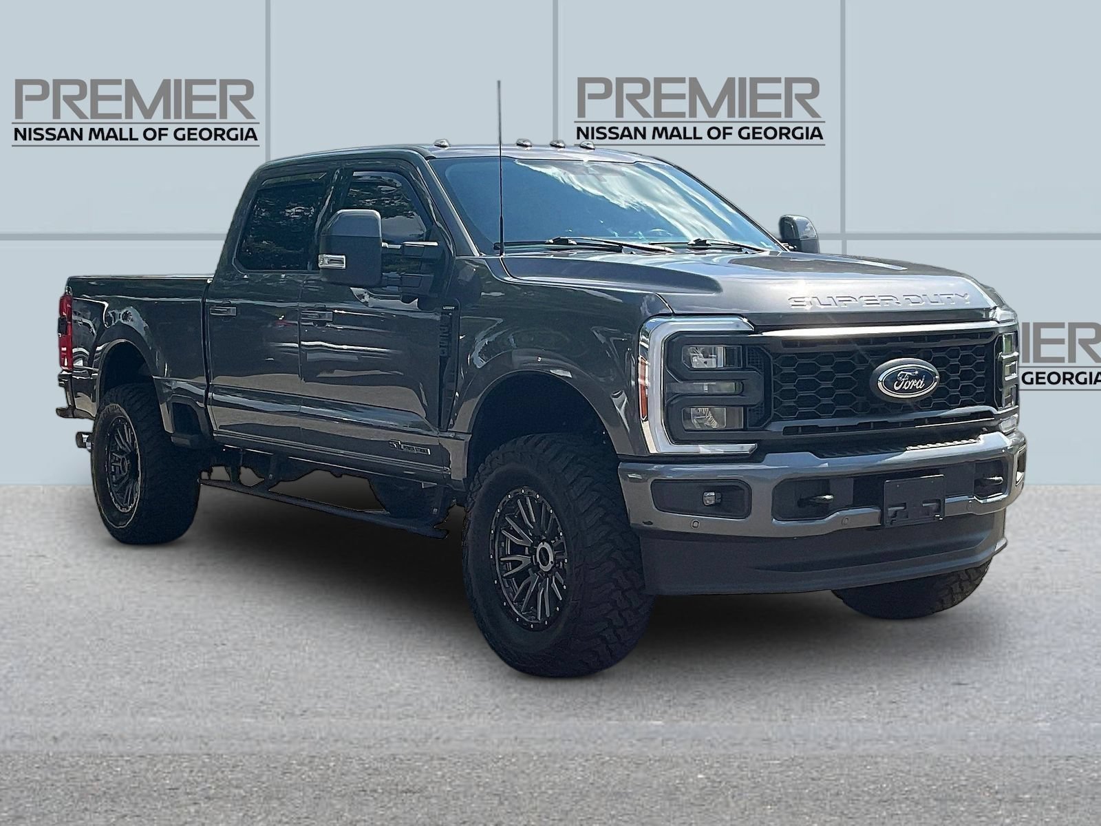 Used 2023 Ford F250 Lariat w/ Lariat Ultimate Package AWD/4WD video 3