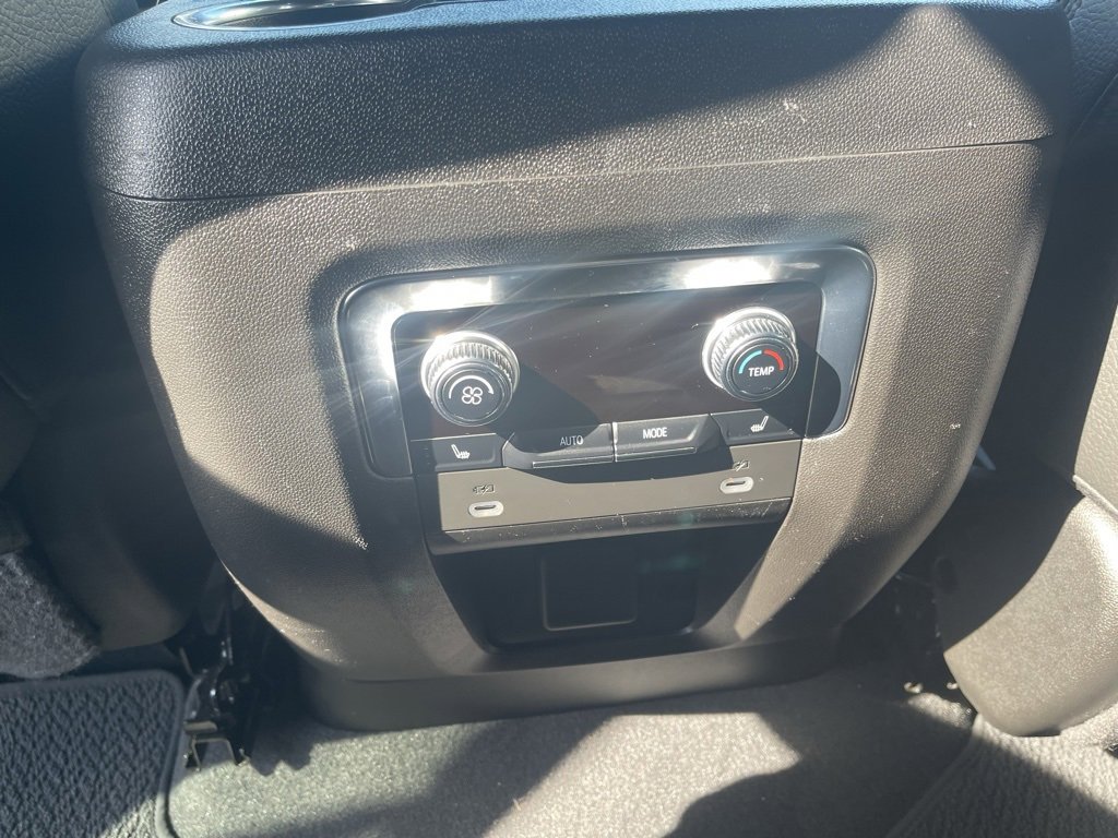 Used 2022 GMC Yukon Denali image 27