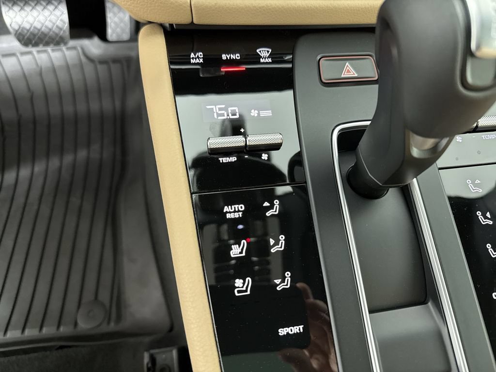 New 2026 Porsche Macan AWD/4WD image 31