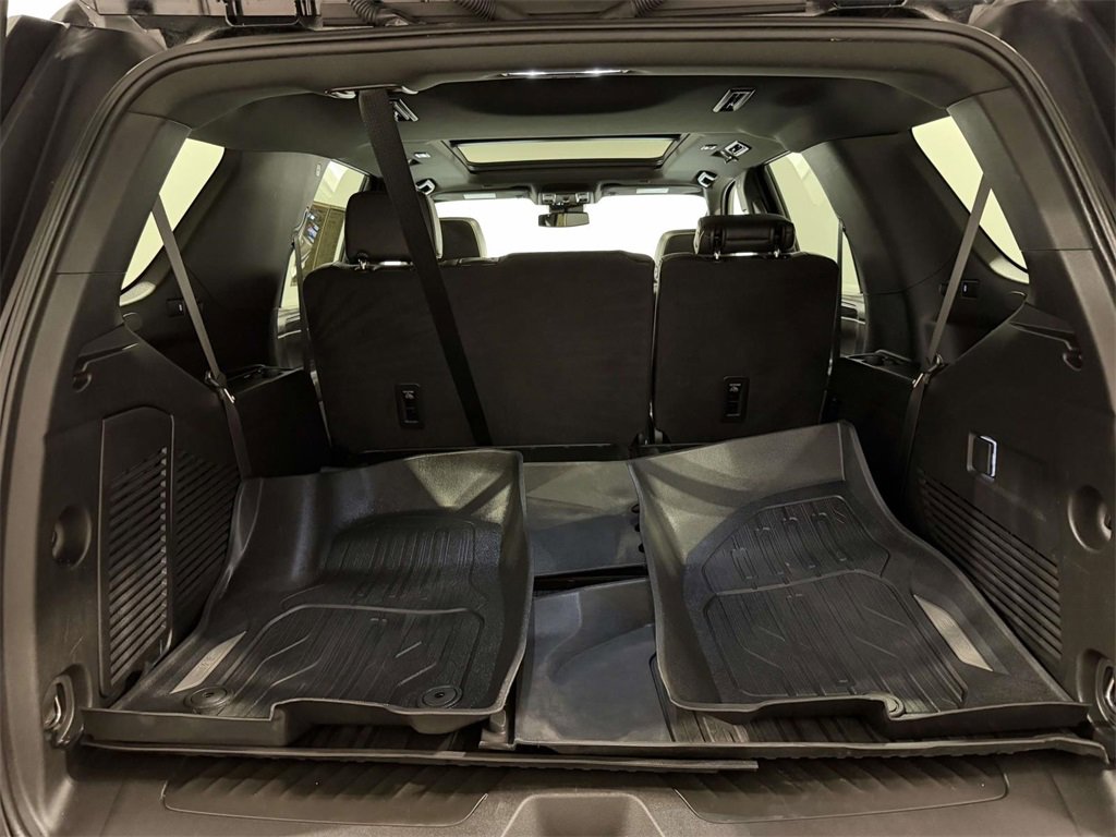 Used 2023 GMC Yukon SLT image 10
