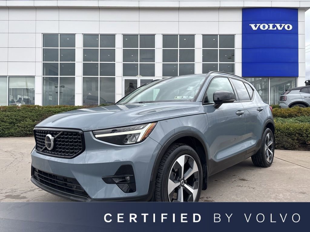 Certified 2023 Volvo XC40 B5 Plus w/ Protection Package Premier AWD/4WD image 1