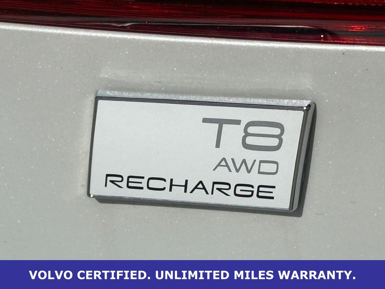 Certified 2024 Volvo XC60 T8 Plus w/ Protection Package Premier image 9