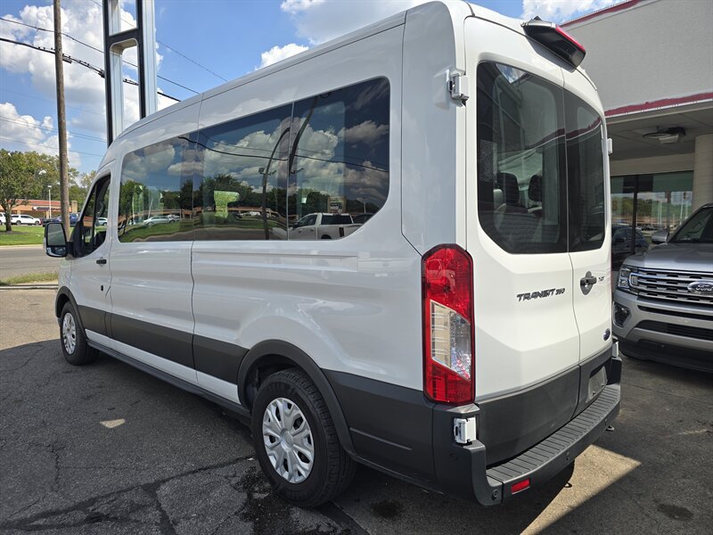 Used 2021 Ford Transit 350 XLT RWD image 5