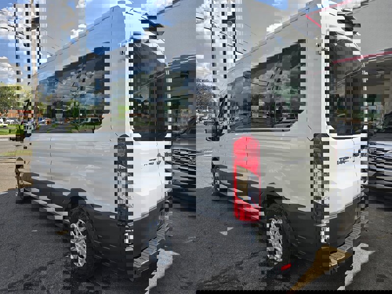 Used 2021 Ford Transit 350 XLT image 5