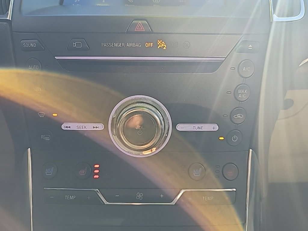 Used 2019 Ford Edge Titanium w/ Equipment Group 301A image 19