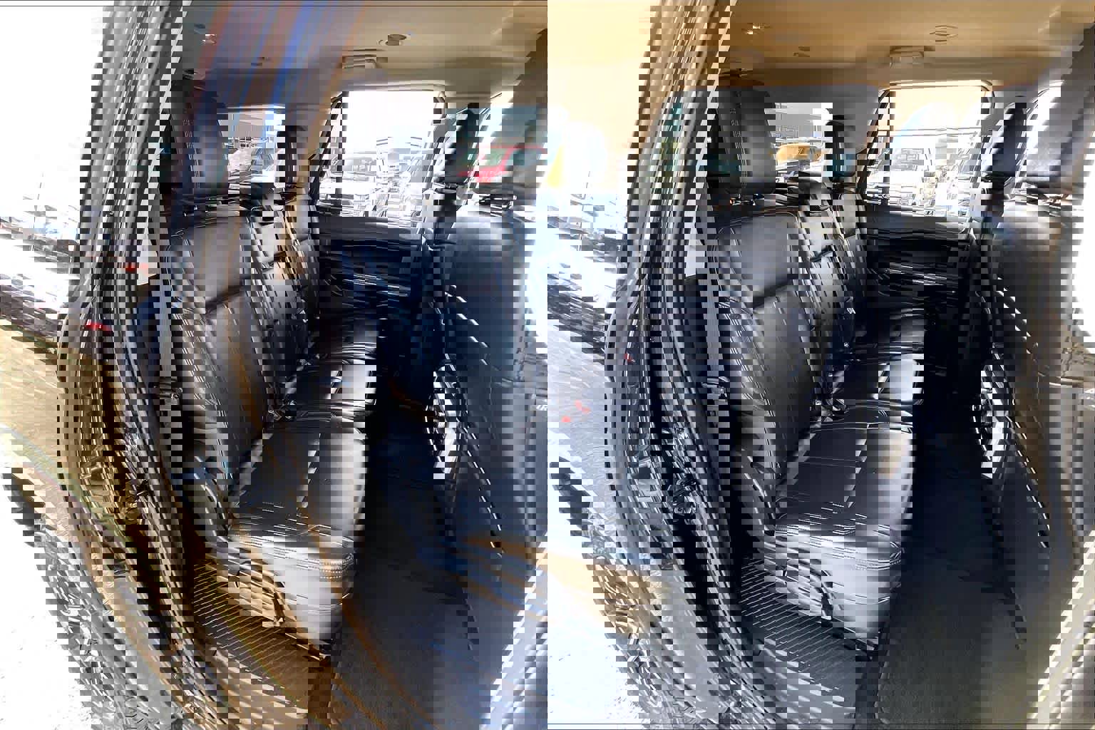 Used 2024 Ford Expedition Max XLT image 18