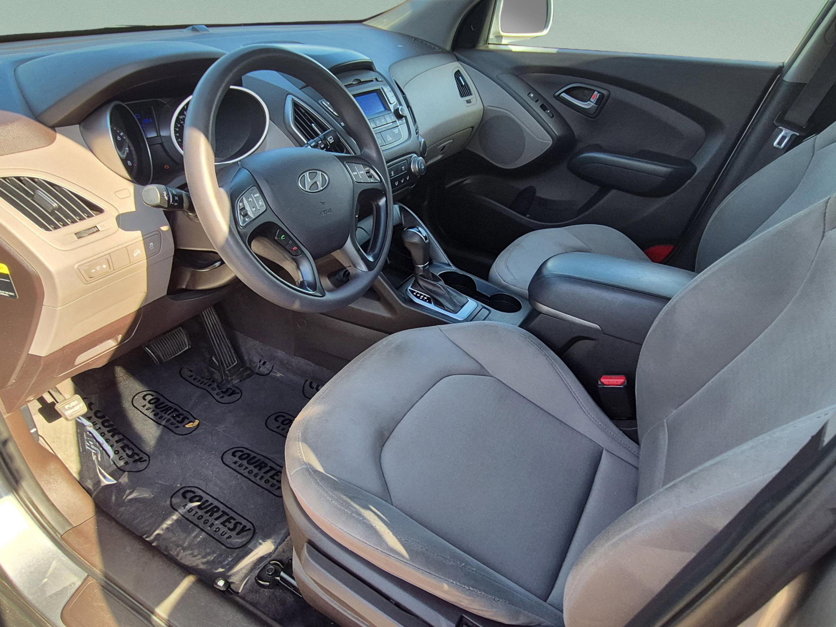 Used 2015 Hyundai Tucson GLS FWD image 16