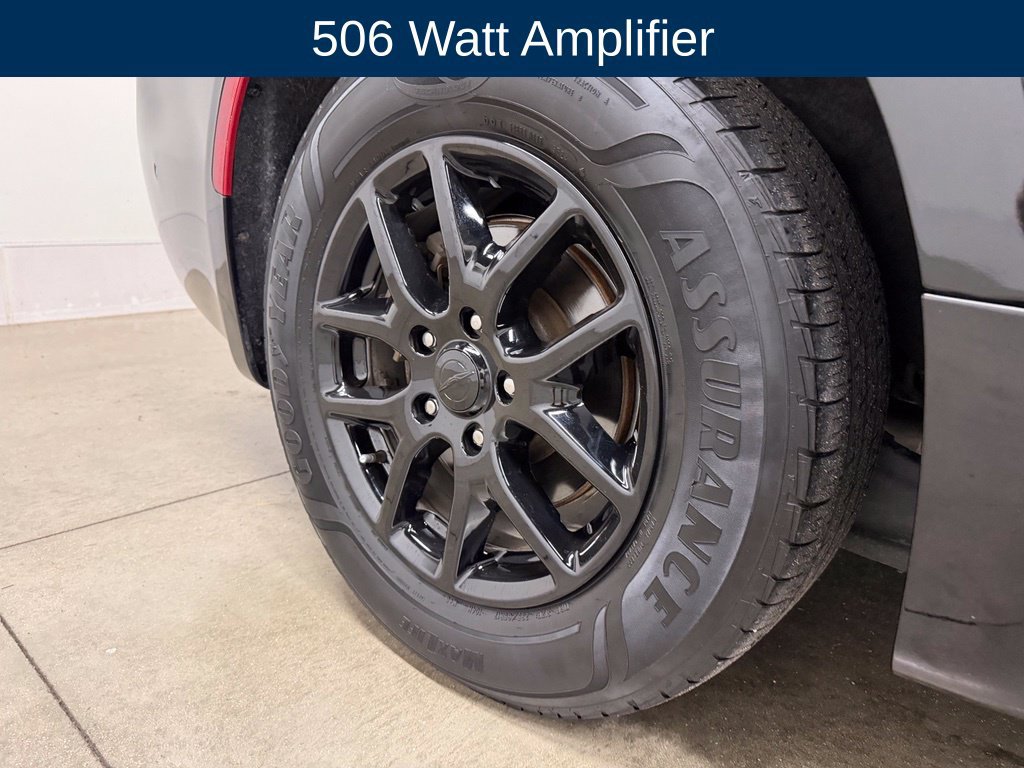 Used 2022 Chrysler Pacifica Touring-L w/ Uconnect Theater Family Group FWD image 12
