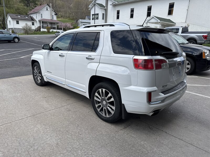 Used 2017 GMC Terrain Denali AWD/4WD image 6