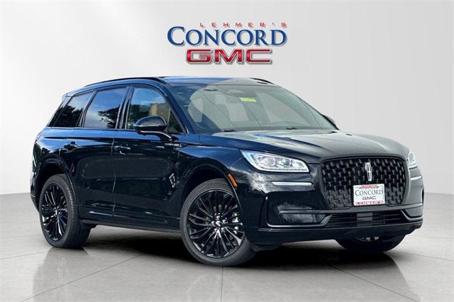 Used 2023 Lincoln Corsair Reserve w/ Equipment Group 201A image 2