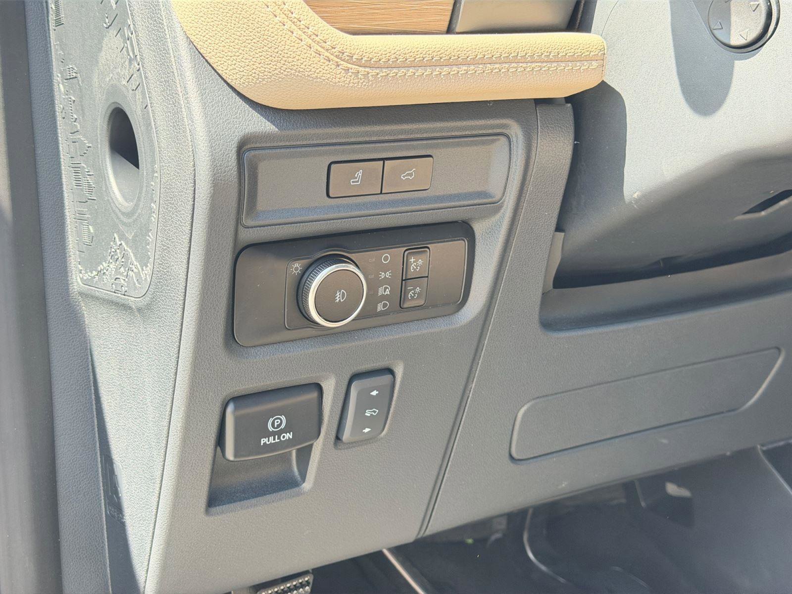 Used 2024 Ford Expedition Max Limited AWD/4WD image 34