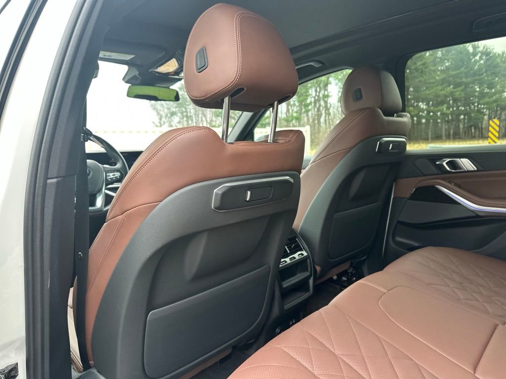 Certified 2024 BMW X5 xDrive40i w/ Premium Package AWD/4WD image 21