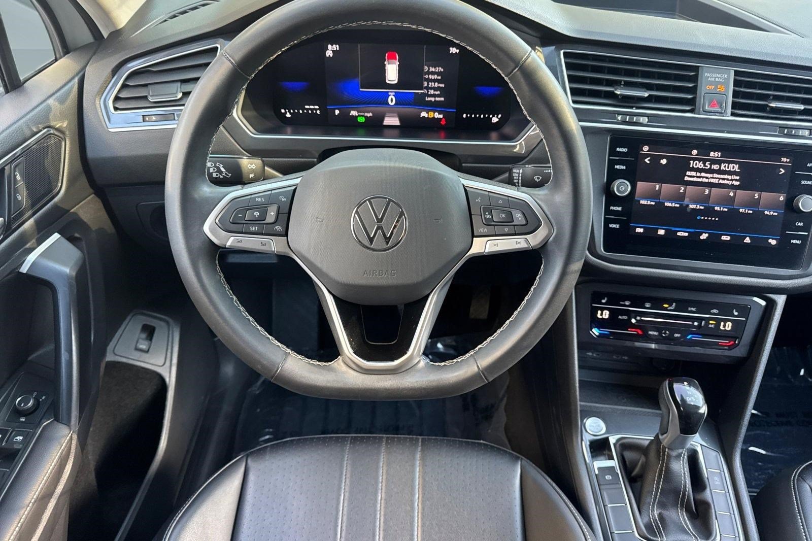 Used 2024 Volkswagen Tiguan SE FWD image 30