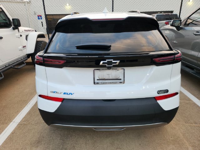 Used 2023 Chevrolet Bolt EUV LT FWD image 5